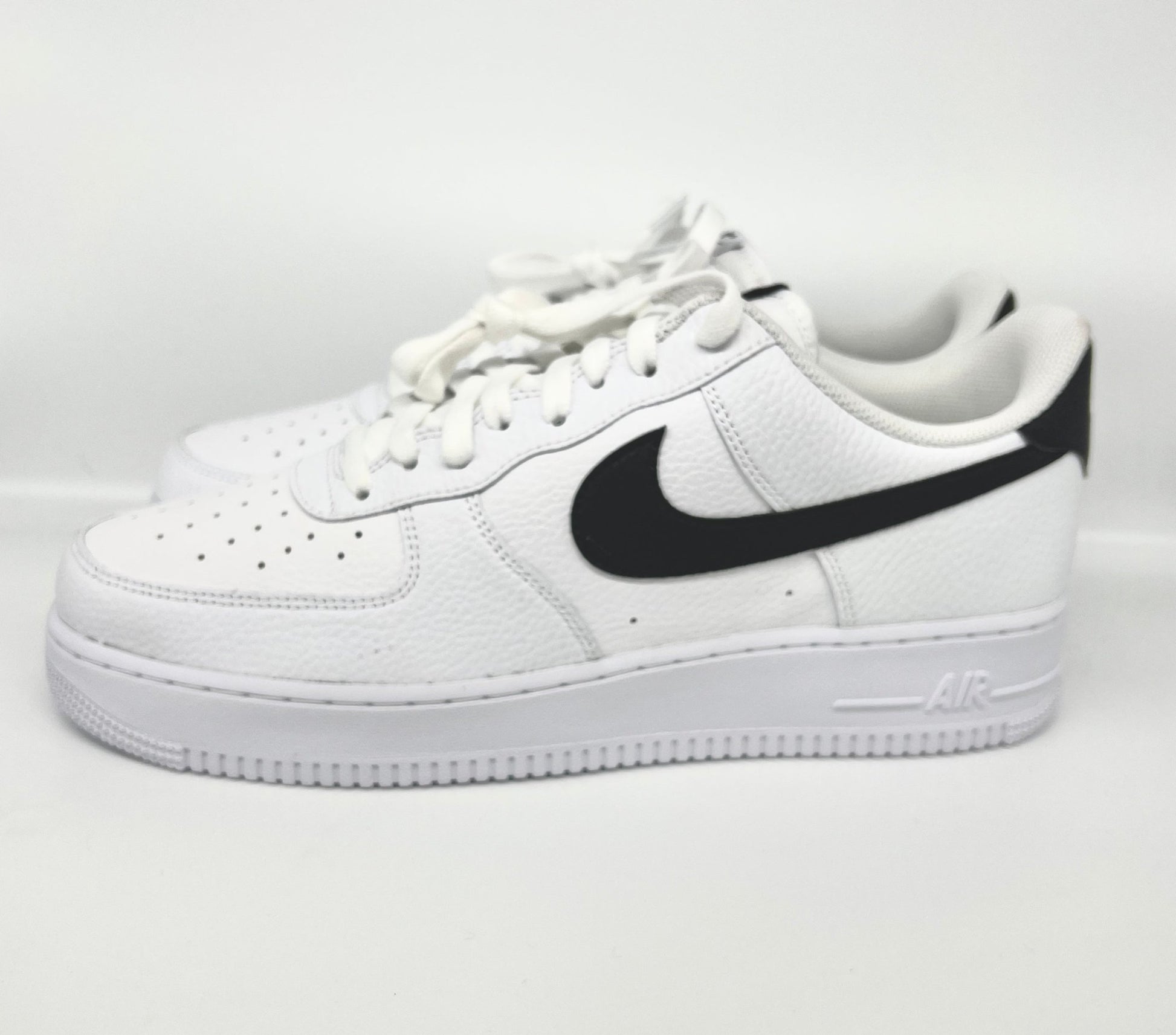 Nike Air Force 1 Low '07 White Black Pebbled Leather - Mazner